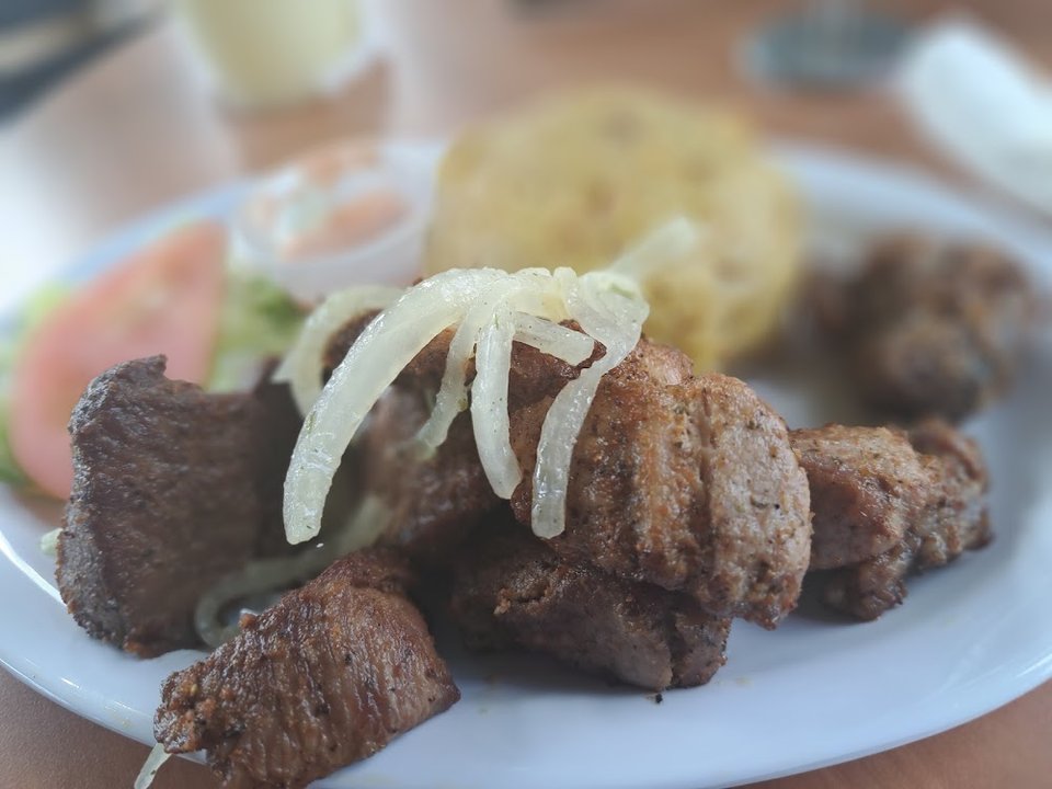 Mofongo Y Carne Frita